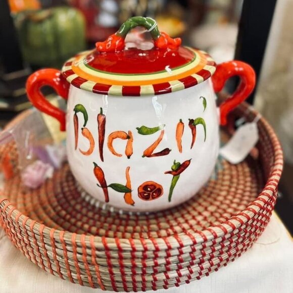 Cracker Barrel Other - CRACKER BARREL "SWEET AND SAVORY" WINGET COOKIE JAR CHILI PEPPER BLAZIN …